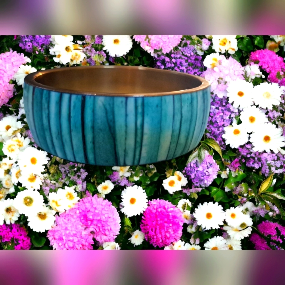 Beautiful TWO'S company Vintage Bangle bracelet.